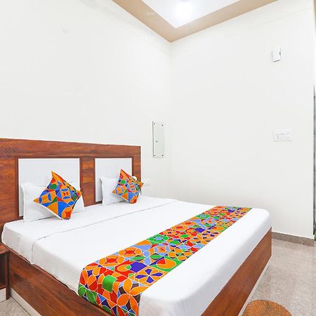 Fabhotel Shree Venkatesh Nileyam Ayodhya Exterior photo